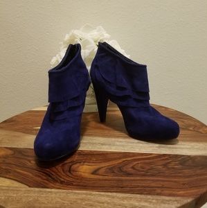 Gorgeous New Violet Suede Steve Madden Booties